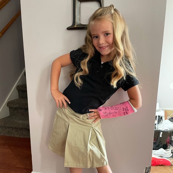 Meet your Posher, Sandy - Picture 2 of 6